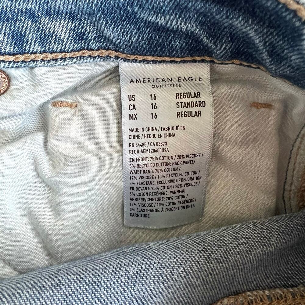 American Eagle Mom Jeans Bundle Y2K Light Wash Distressed Denim Sz 16 - Picture 7 of 16